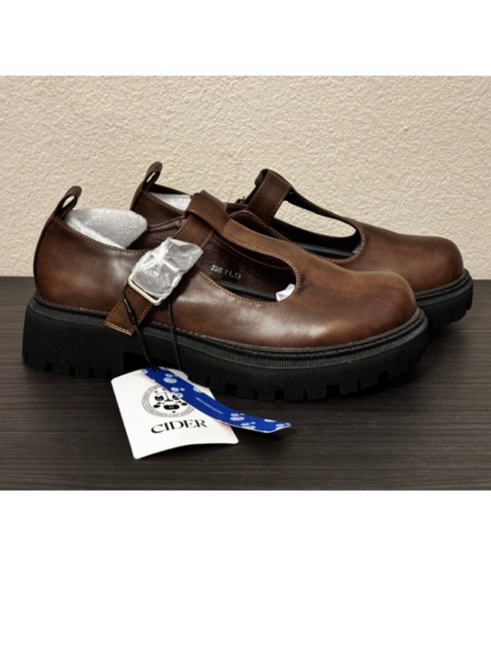 NWT Cider Distressed Round-Toe Buckle Platform Lug Loafers, Faux Leather, Sz 9 - Picture 5 of 7